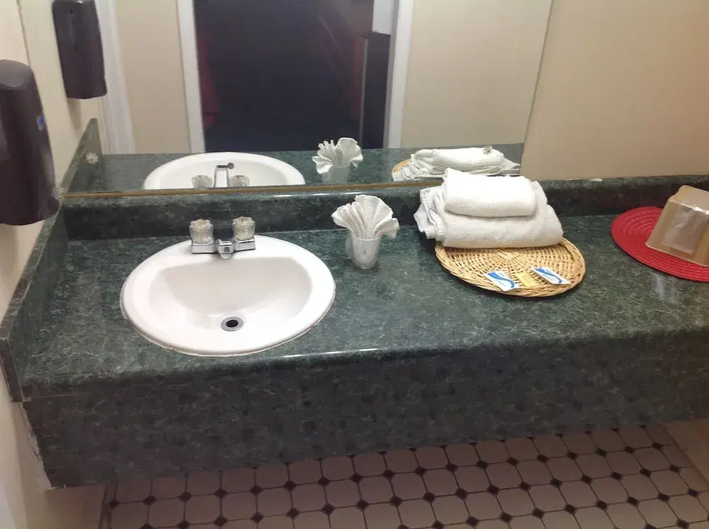 Budget Inn