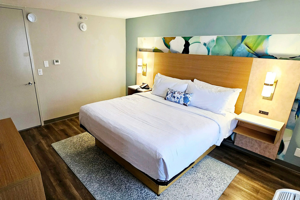 Days Inn by Wyndham College Station University Drive