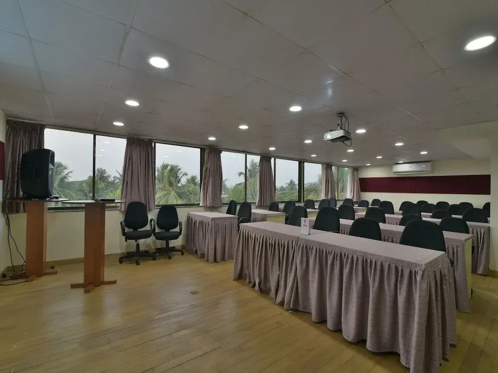 OYO 12993 Pramila Court