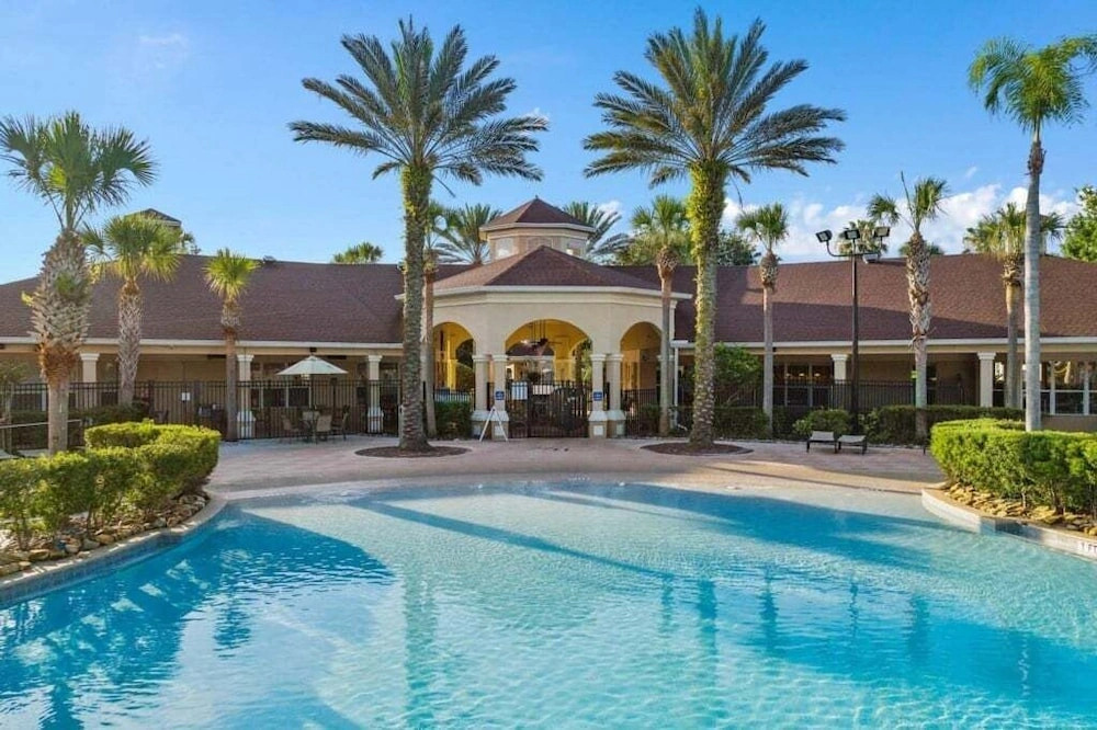 Create Magic Moments Steps Away From Waterpark 3 Bedroom Condo