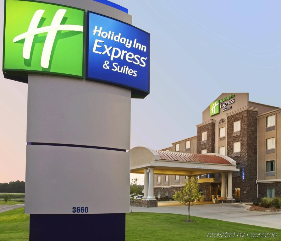 Holiday Inn Express & Suites Searcy by IHG