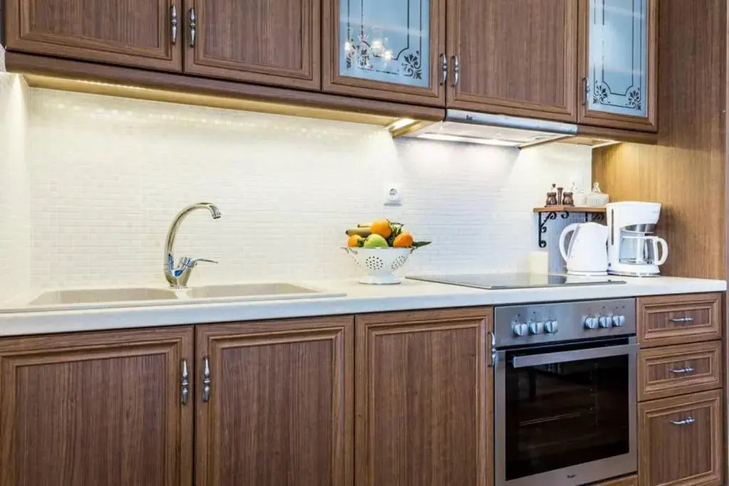 Neoclassical apartment with 3 bedrooms in Piraeus