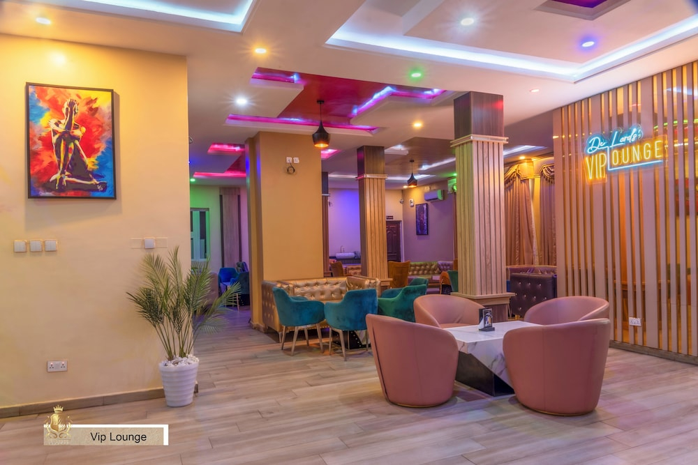 De Lords Resort Hotel & Suites