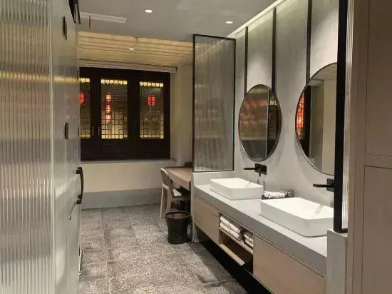 Juxian Laoshe Tea House Hotel (Juguo Ancient City Shop)
