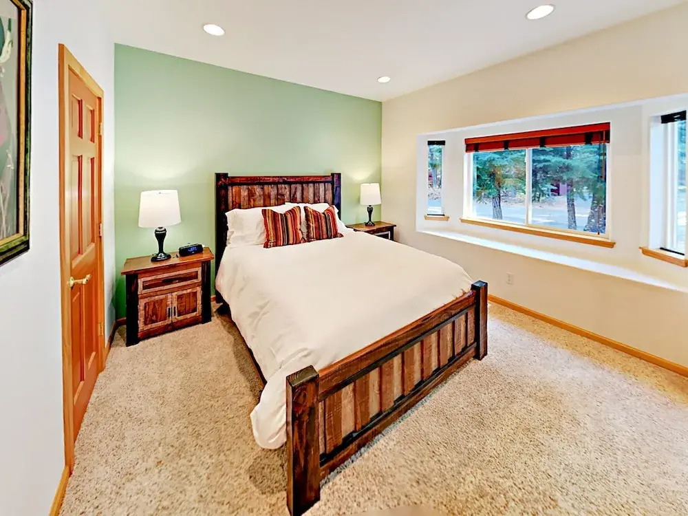 Westlake Village - 3 Br Home