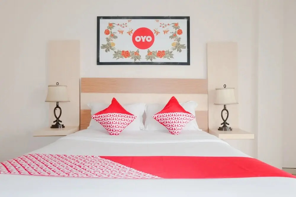 Hasanah Guest House Syariah De Saphire by OYO Rooms