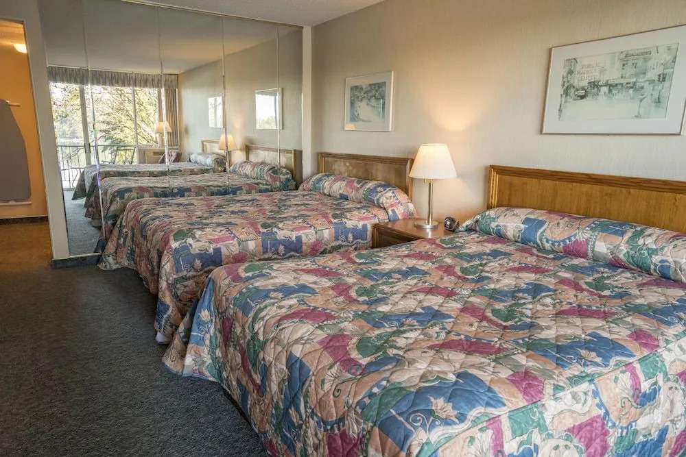 Flagship Inn