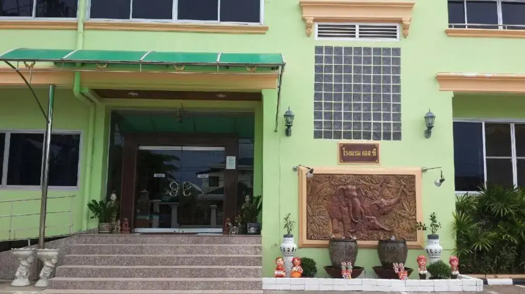 โรงแรมเอสซีเรสซิเดนซ์ มุกดาหาร