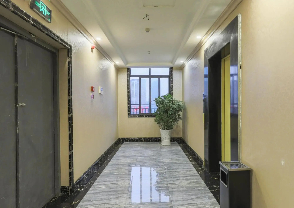 Jingyi Holiday Inn West of Fujian
