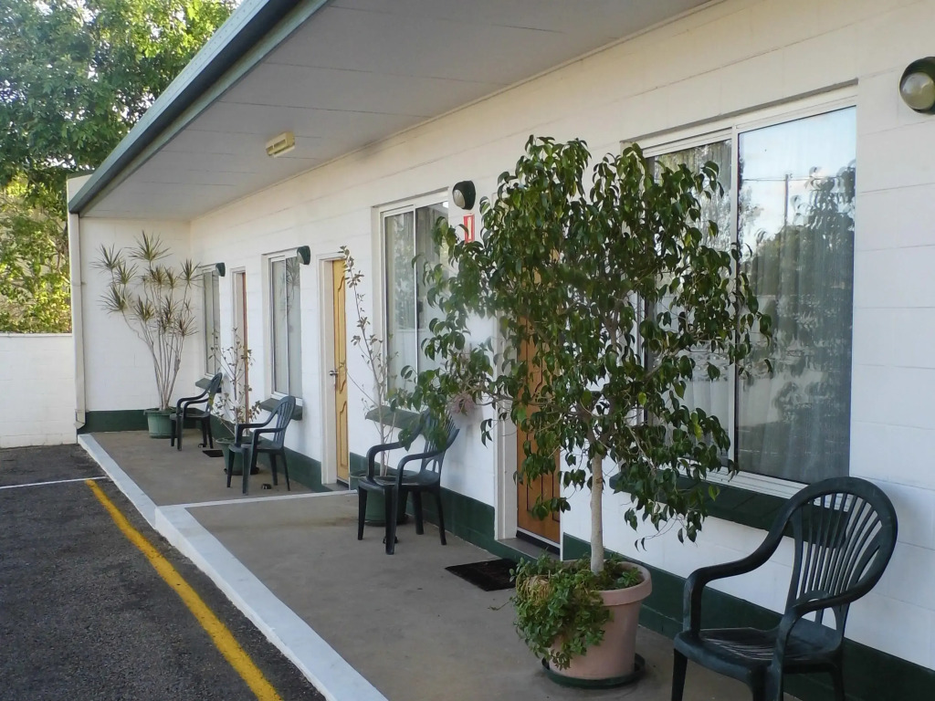 Central Point Motel