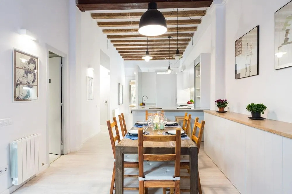 Montaber Apartments - Trafalgar