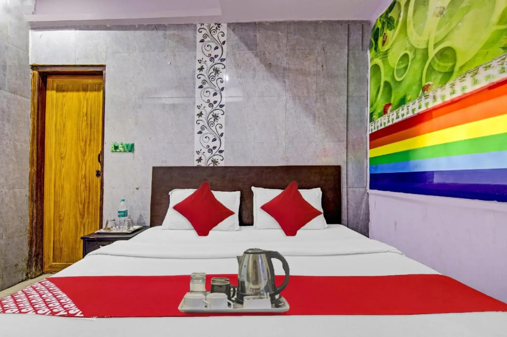 SPOT ON 70037 Hotel Delight Inn