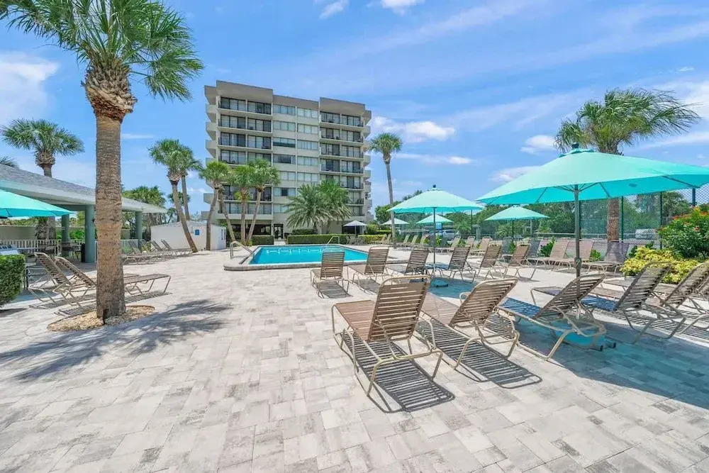 Upgraded Lake House Condo 1min To Siesta Key Beach