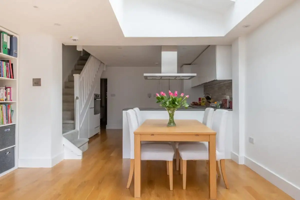 The Jericho Retreat - Bright & Spacious 4BDR Home with Garden