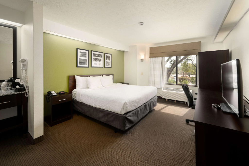 SureStay by Best Western Summerville Flowertown