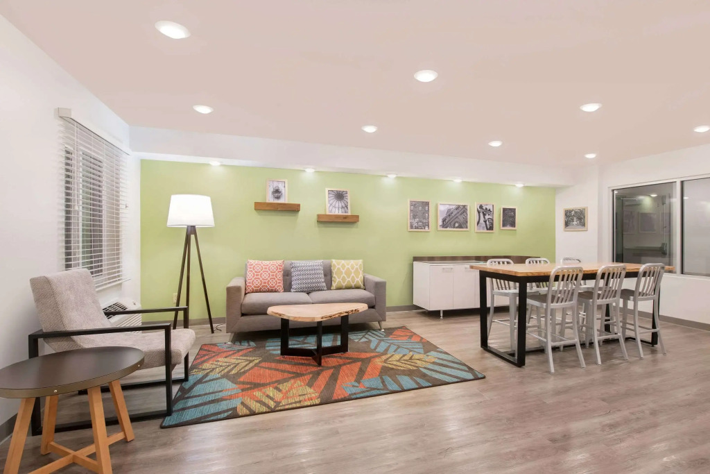WoodSpring Suites Savannah Pooler
