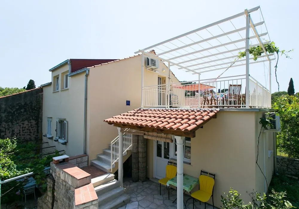Guest House Zaton