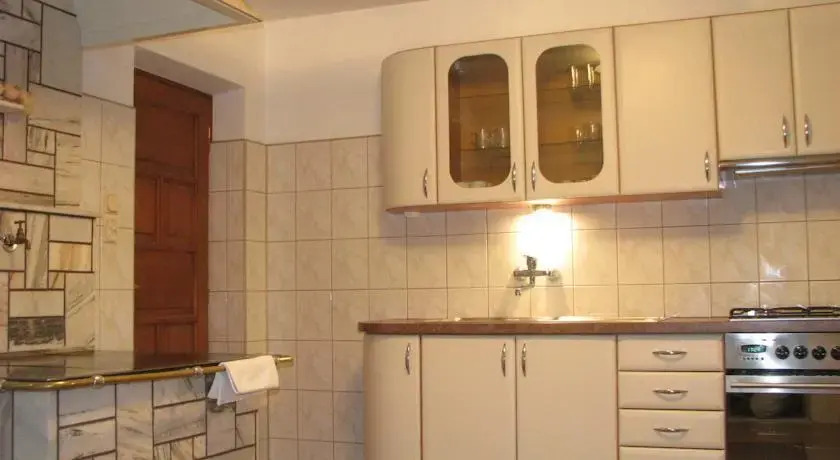 9 Sił Murowany Dom