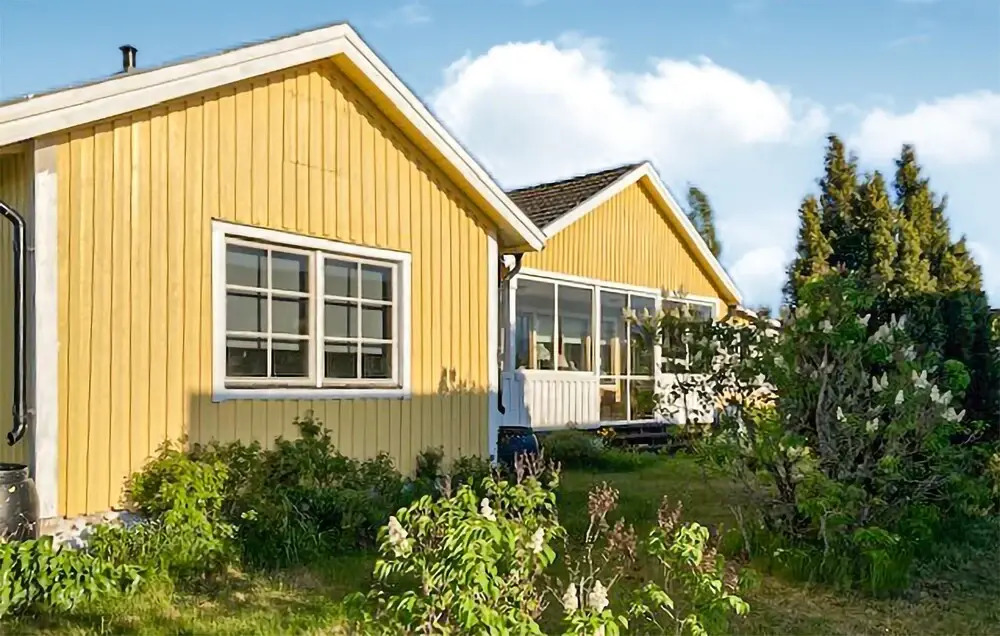 Beautiful Home in Färjestaden With 2 Bedrooms