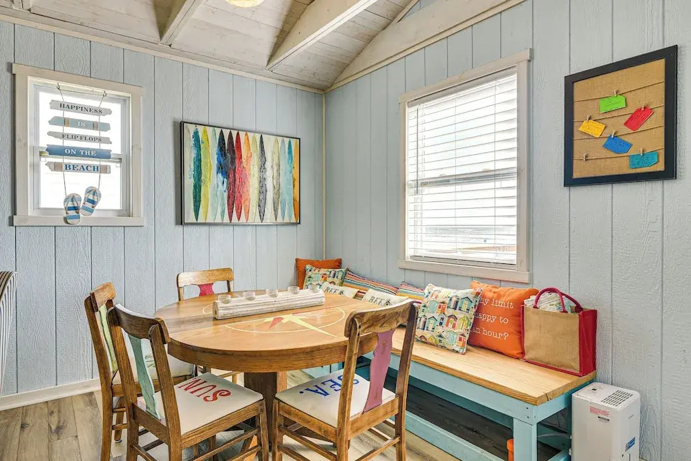 Beachfront Cottage w/ Boardwalk in Freeport