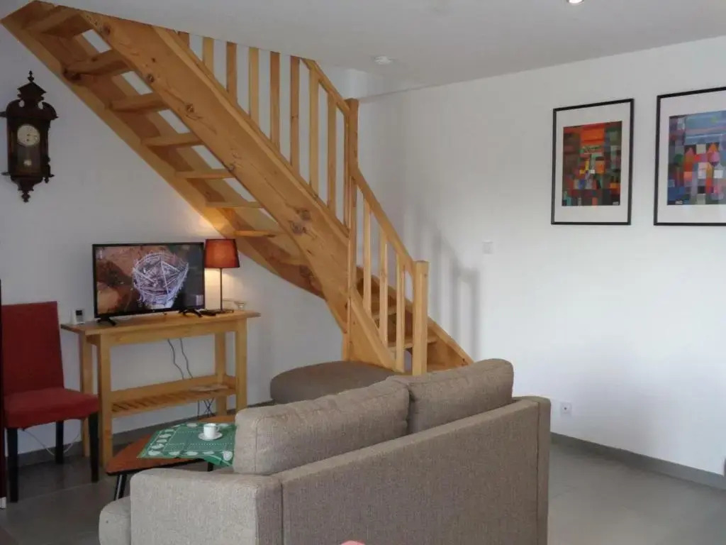 Maison cosy avec jardin dans les Monts du Lyonnais - FR-1-496-174