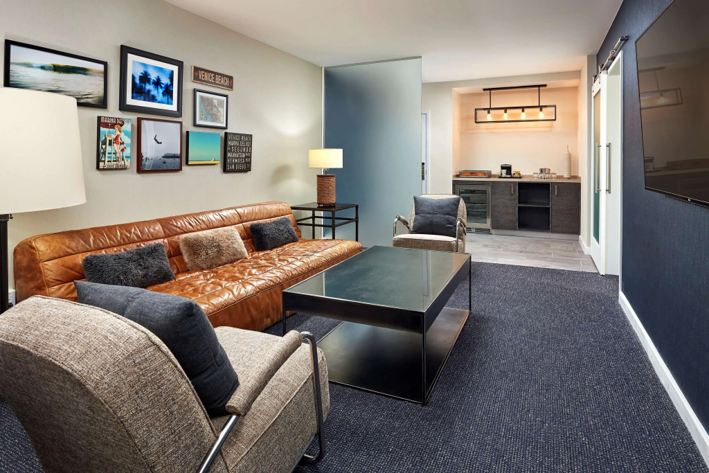 Hotel MDR Marina del Rey- a DoubleTree by Hilton