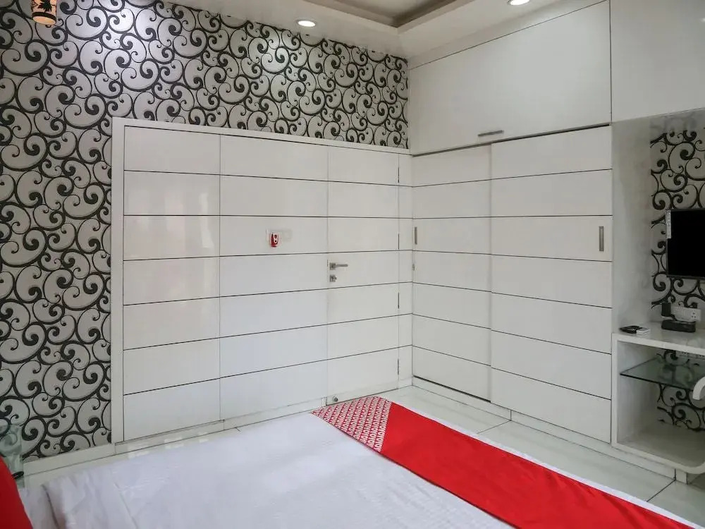 OYO 17286 Lrh Service Apartments
