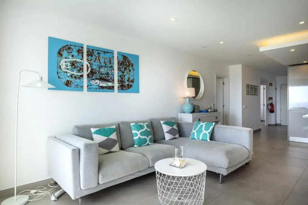 Waterside 3 Bedroom Sea View