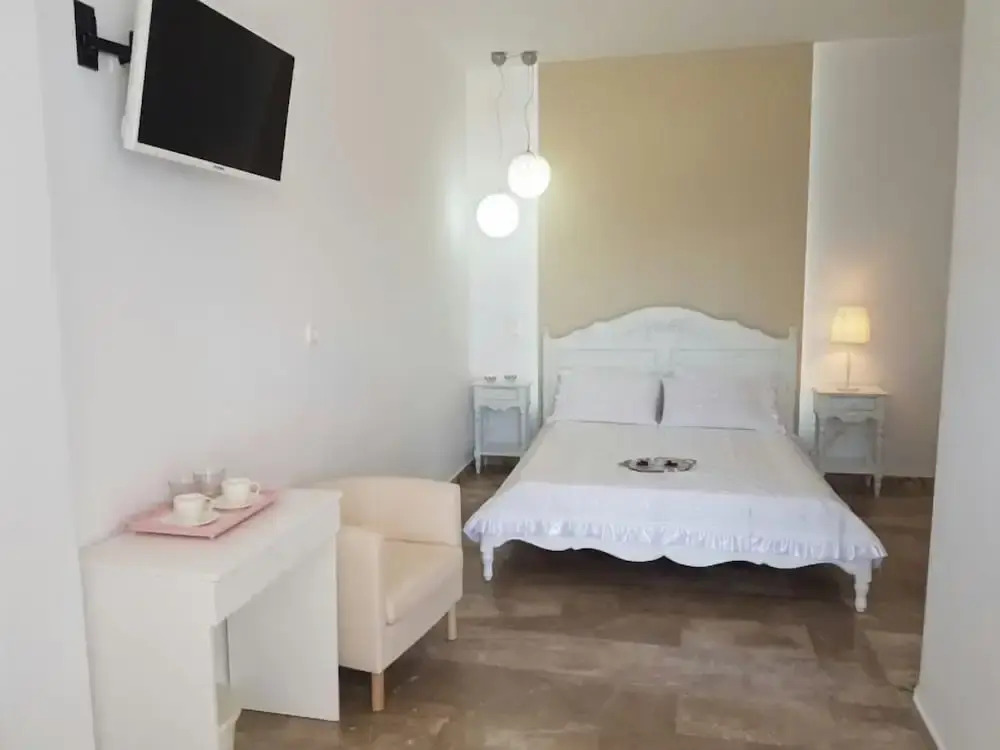 Eleana Studios