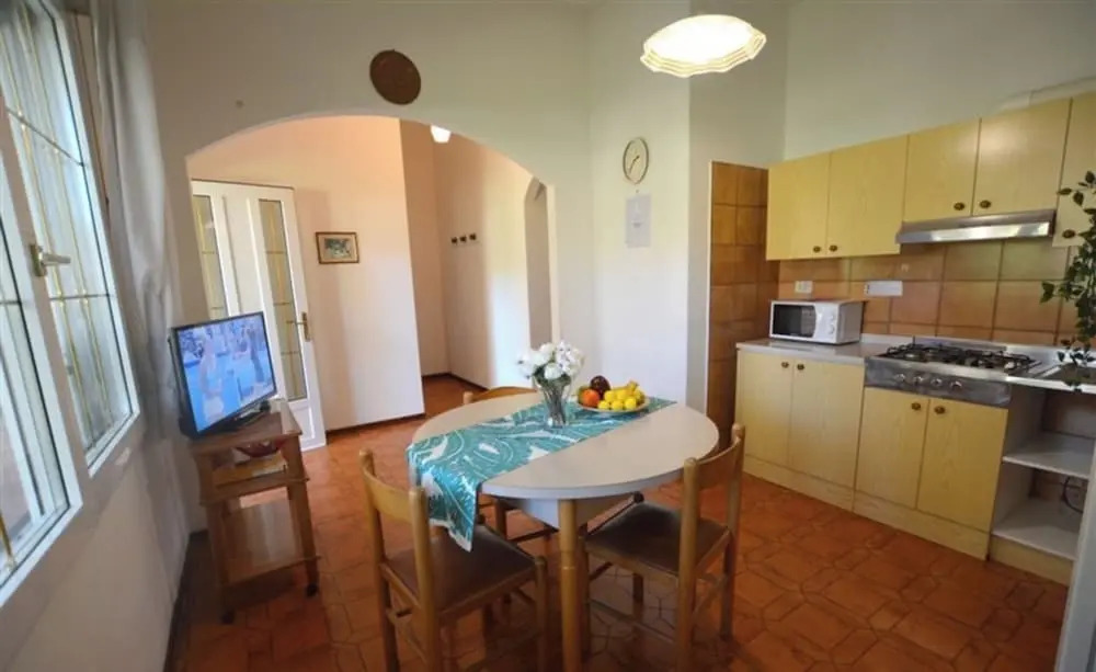 Lovely Villa for Five Guests in Peaceful Lignano Riviera