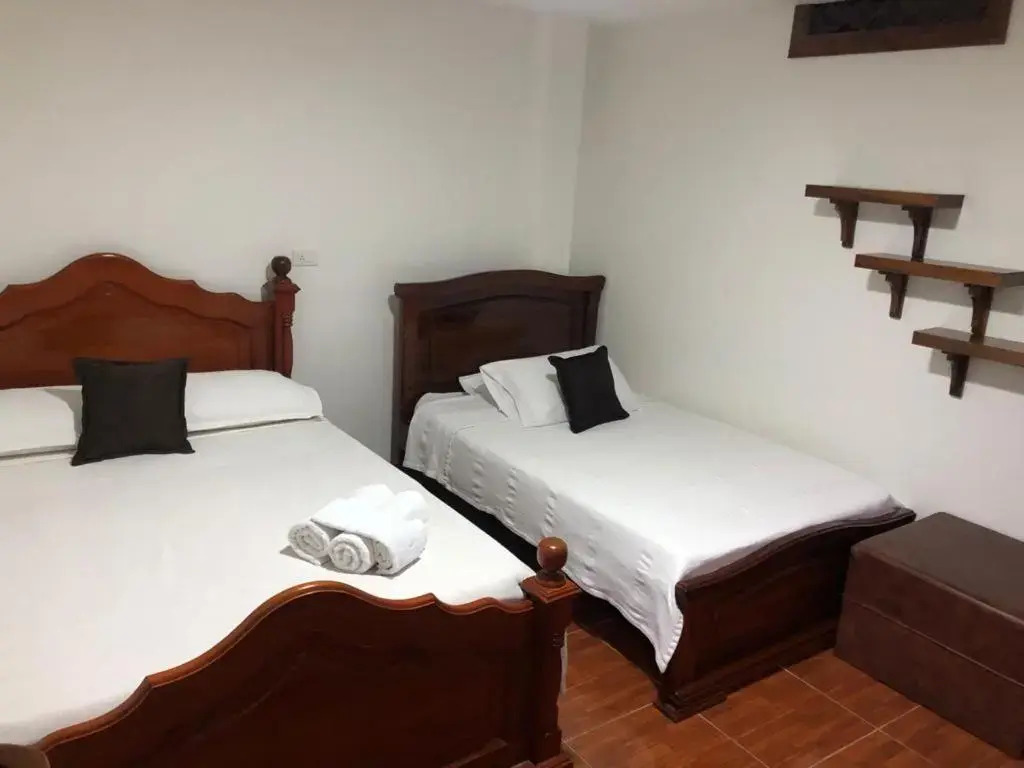 Las Marías Family Home - Urbano & Campestre