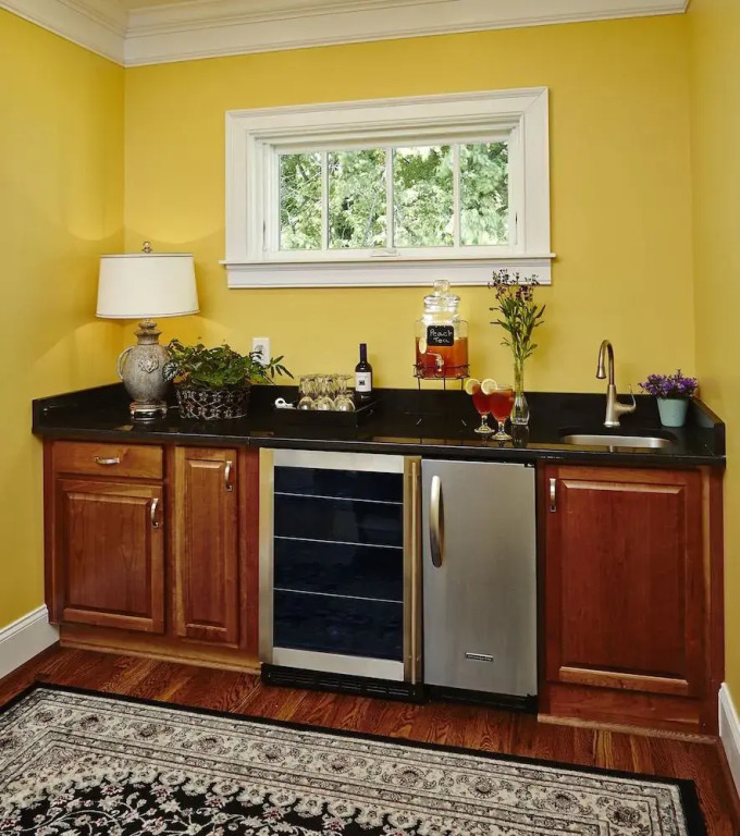 1501 Linden Manor Bed and Breakfast