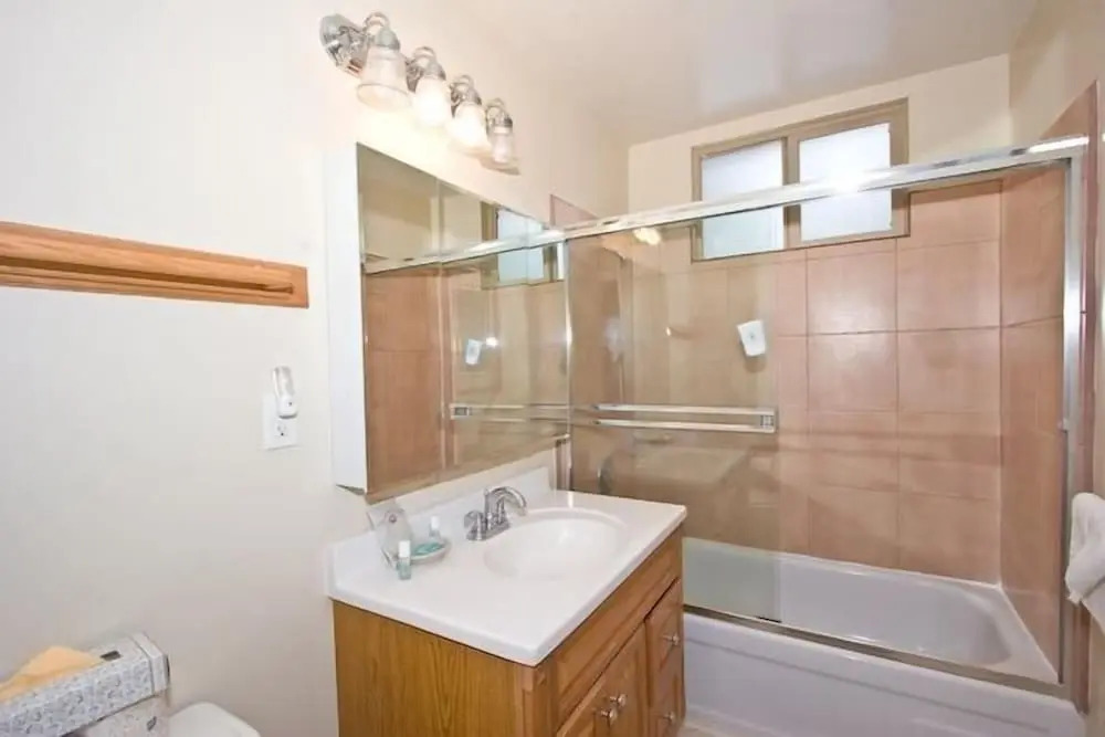 2853 Springwood Dr.