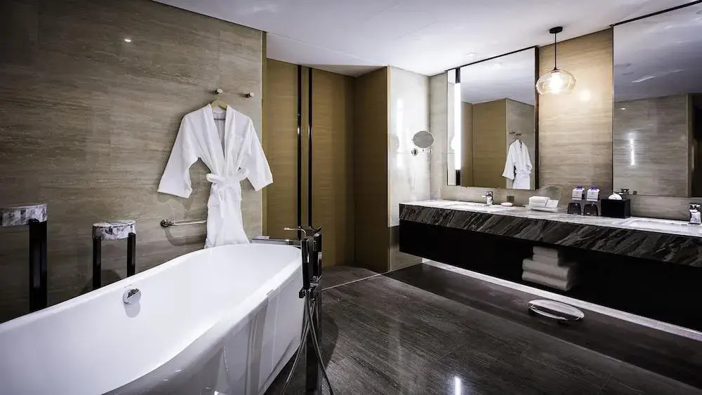 Holiday Inn Baoji Central by IHG