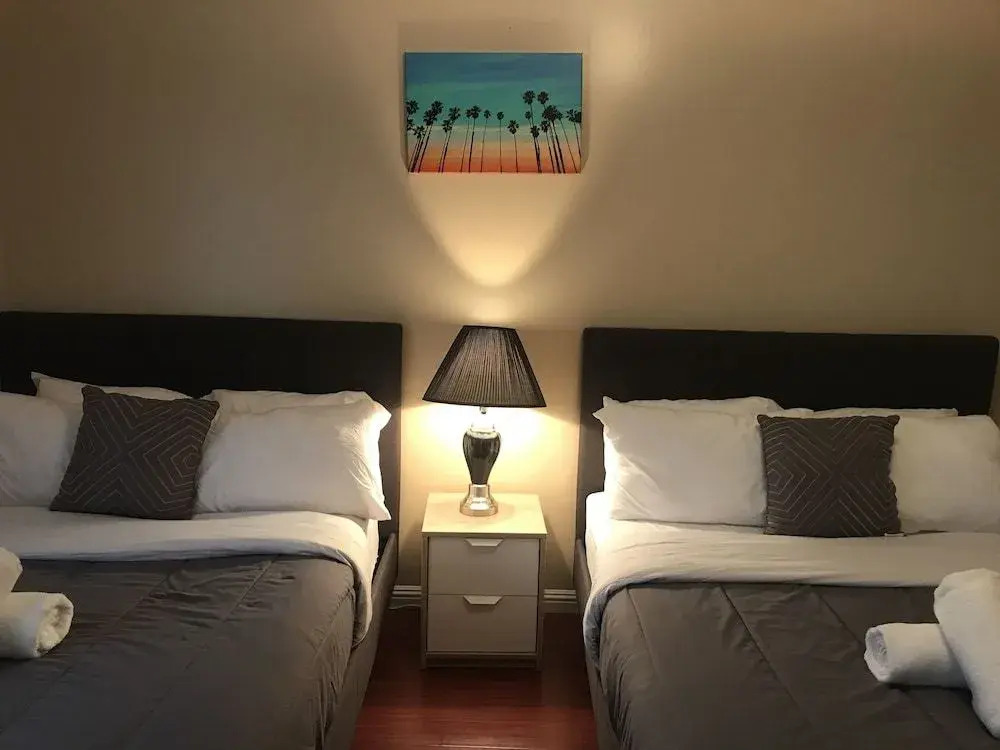 Hollywood Luxury Double bedrooms