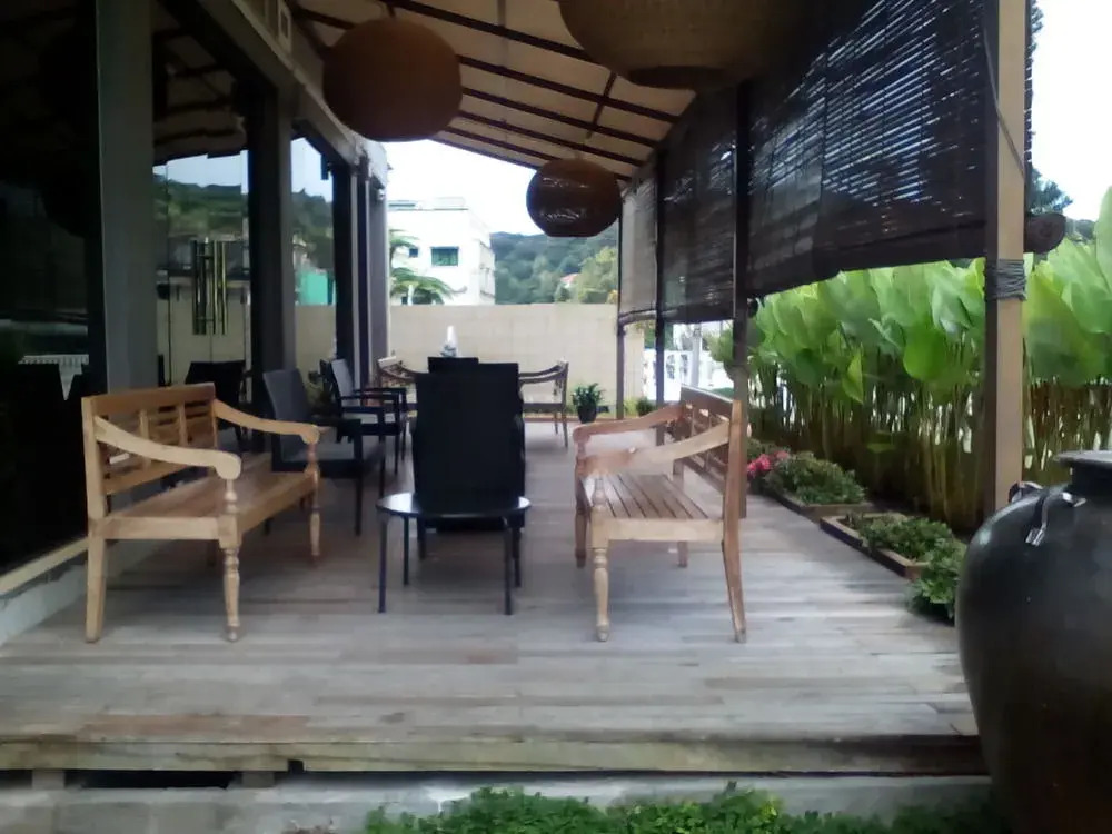 Bird's Nest Hotel