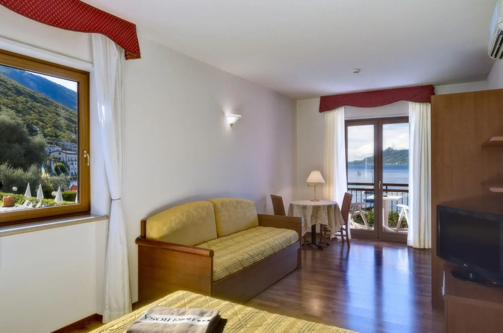 Beach Hotel Rosa