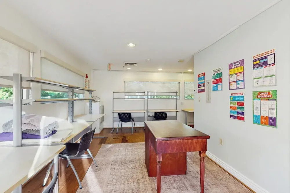 Great for Groups! Poolside Oasis Near Encanto Park