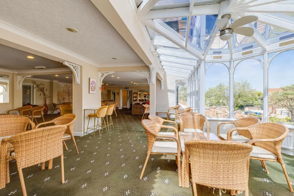Park Manor Hotel