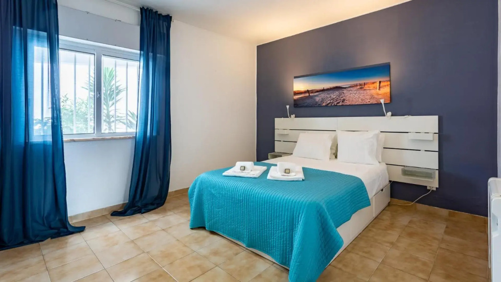 Charming Beachside Apartment w/ Pool by LovelyStay