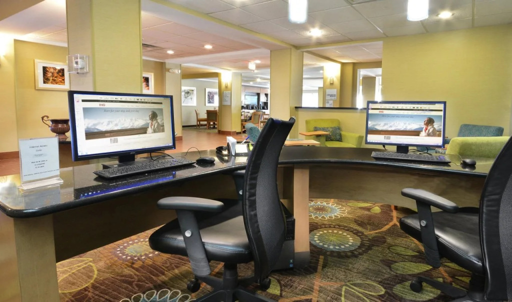 Holiday Inn Express & Suites High Point South by IHG