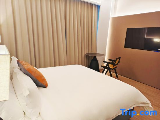 M·S Bauhinia Hotel