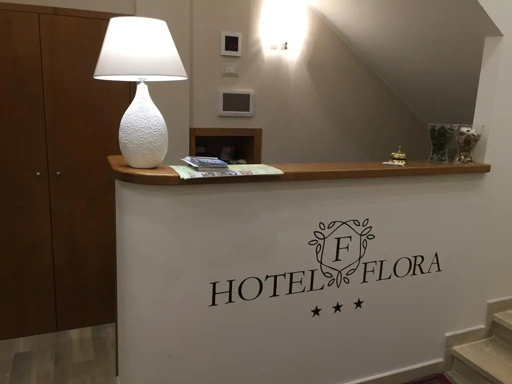 Flora Hotel