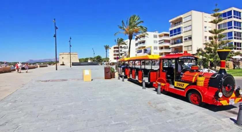 Apartment with garden, near the beach in Moraira