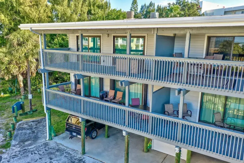 2 2 Oceanside Modern Condo Ocean View