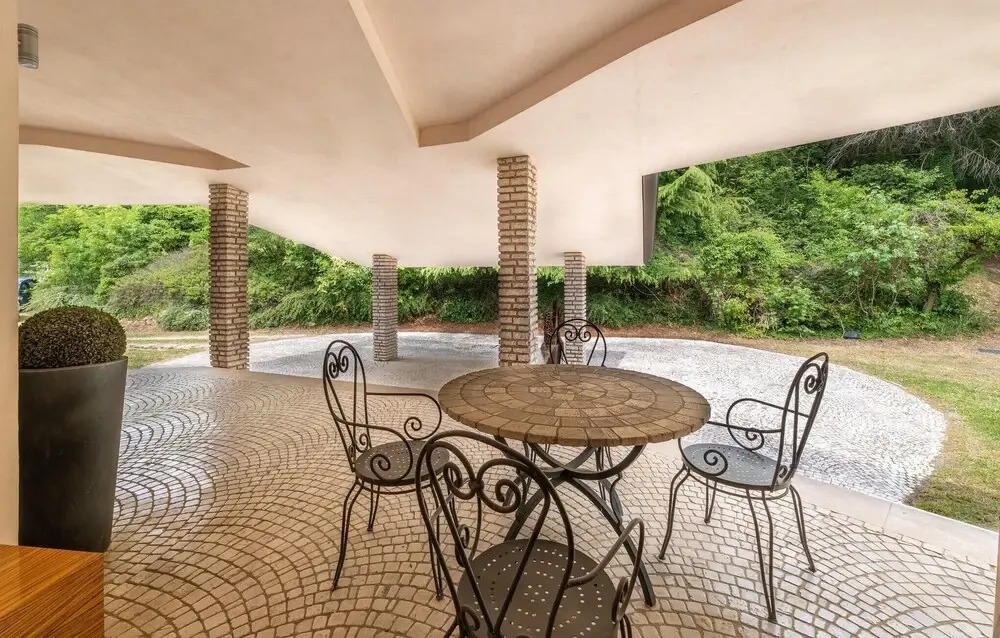 Stunning Home in Albisano With Wifi, Private Swimming Pool and 6 Bedrooms