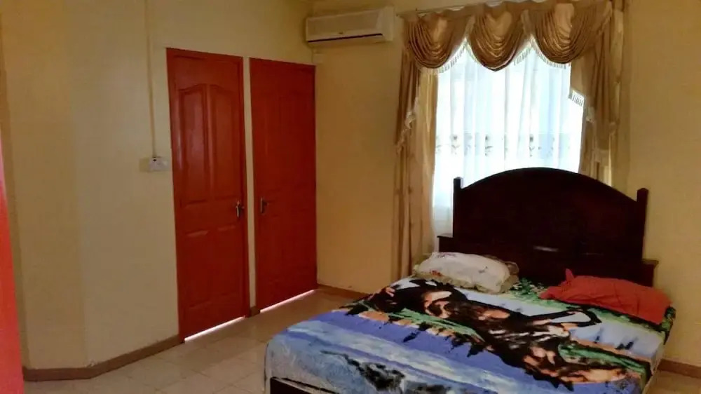 Apartment With 3 Bedrooms in Flic en Flac, With Pool Access, Enclosed