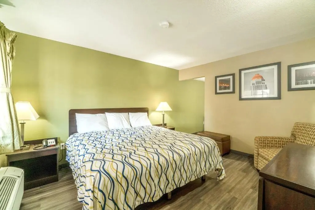 Deluxe Inn & Suites By OYO Miami OK