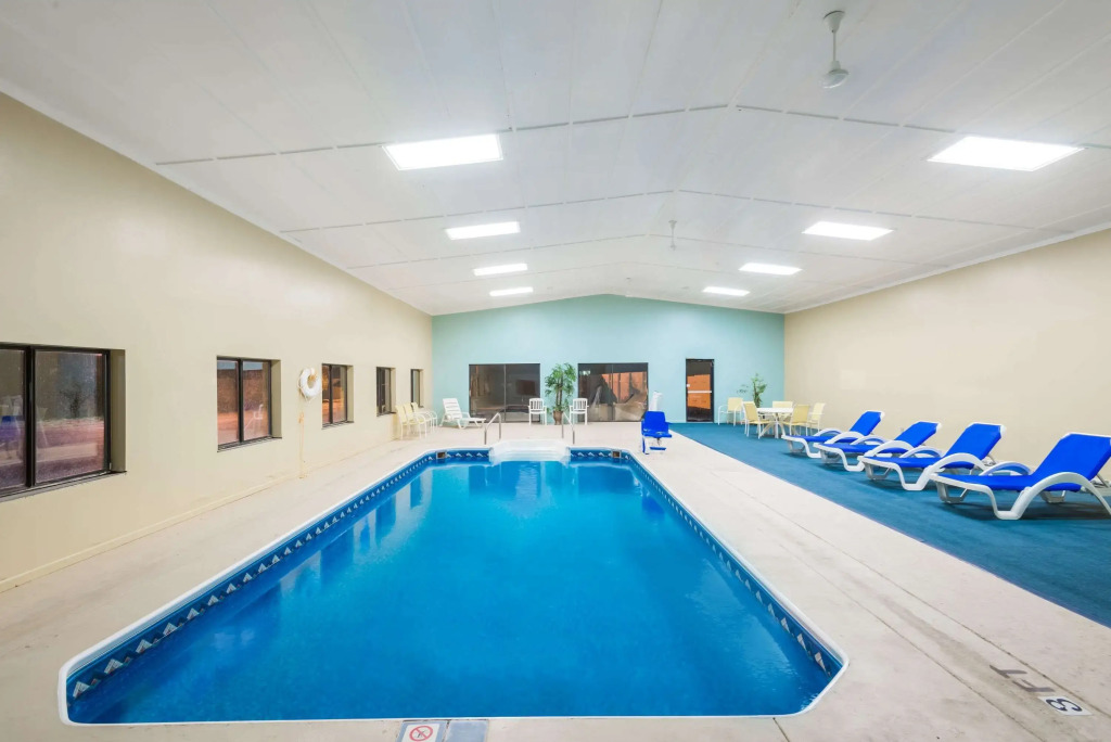 Super 8 by Wyndham Tucumcari