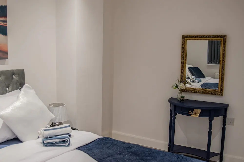 BV Comfy Spacious 3 Bedroom House At Tatton Street Manchester